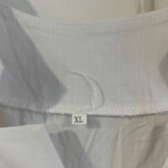 White shirt blouse- XL - Picture 2 of 2